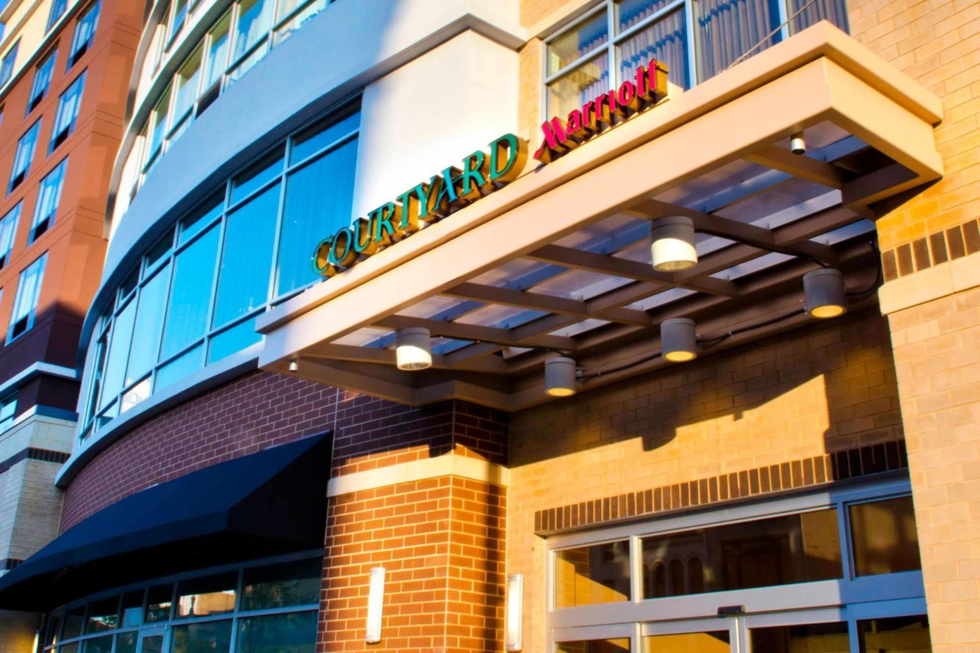 Courtyard By Marriott Newark Downtown Hotel Exterior photo